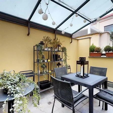 Design Near Duomo Square 公寓